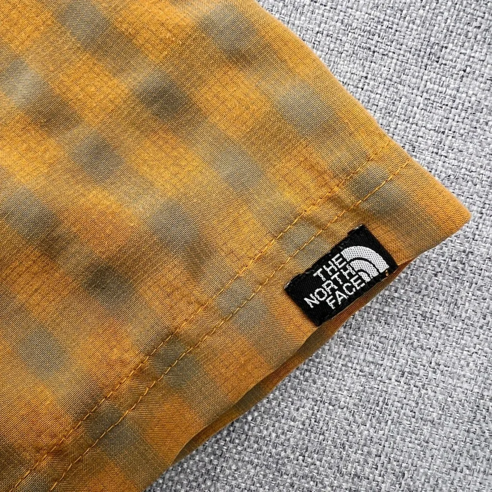 The North Face Gingham Button‎ Up Camp Shirt Men M Yellow Gray Outdoor Hiking